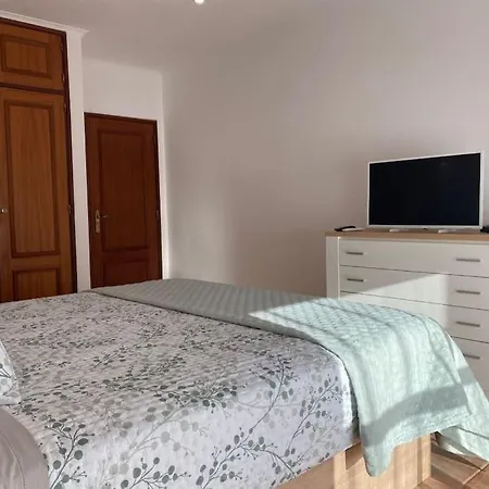 Beautiful Close To The Beach And Marina! Lagos