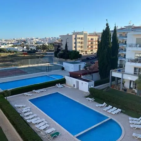 Beautiful Close To The Beach And Marina! *